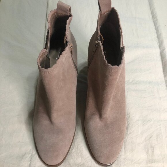 Copper Key brand new Lacey suede scalloped edge wedge booties 9.5 - never worn - Picture 3 of 6